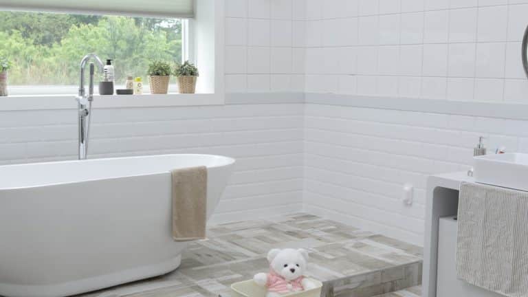 Des moyens simples de réduire les coûts de rénovation de votre salle de bain