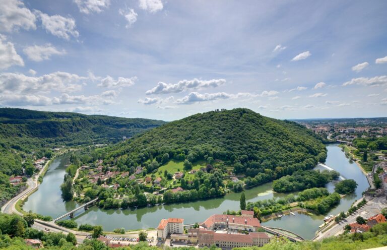 Prix à Besançon en octobre 2026, les maisons montent seules